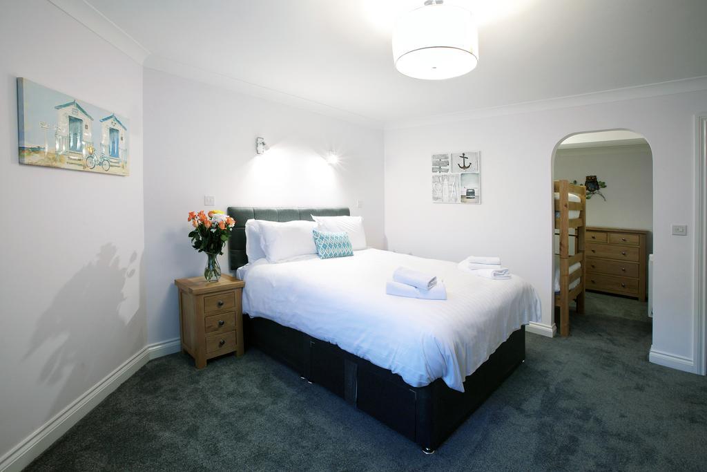 Austens Apartments Торки Екстериор снимка