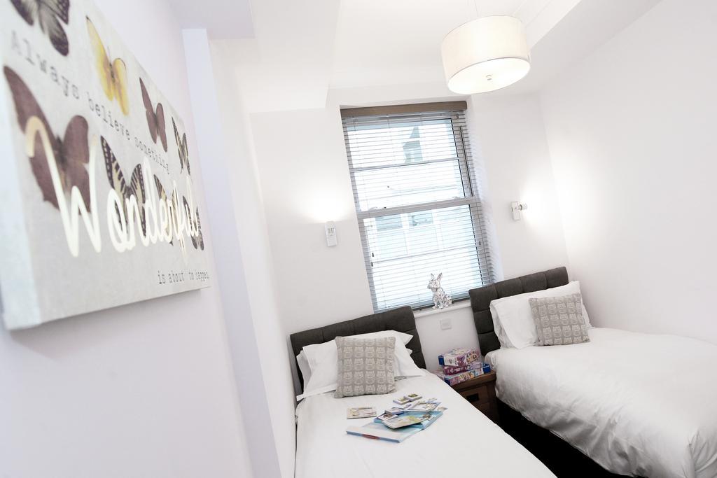 Austens Apartments Торки Екстериор снимка