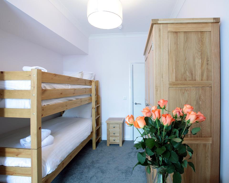 Austens Apartments Торки Екстериор снимка
