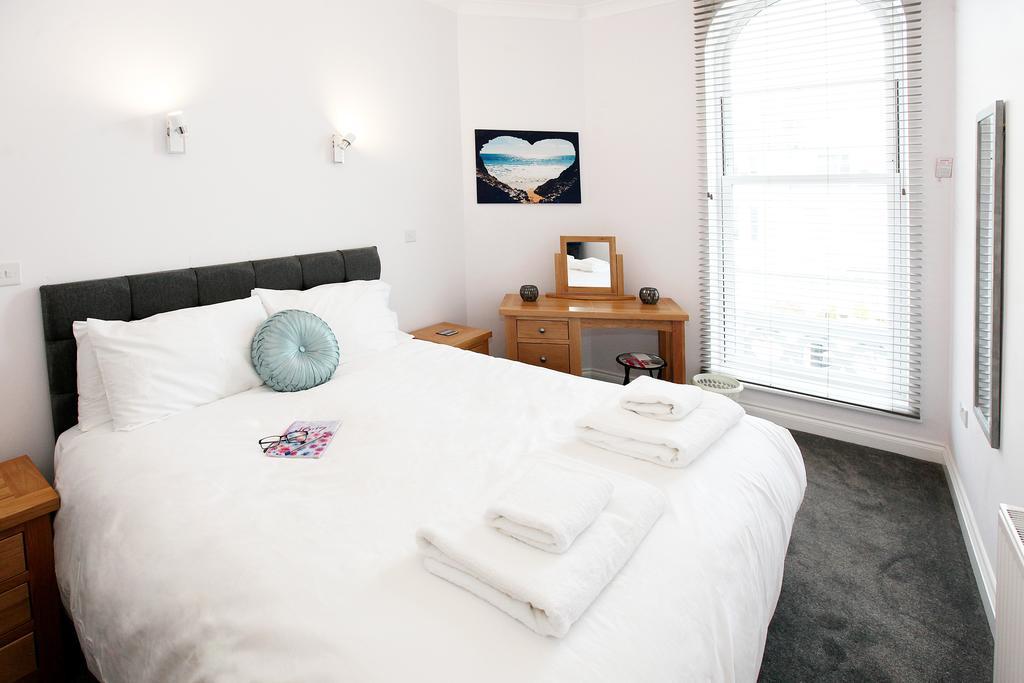 Austens Apartments Торки Екстериор снимка