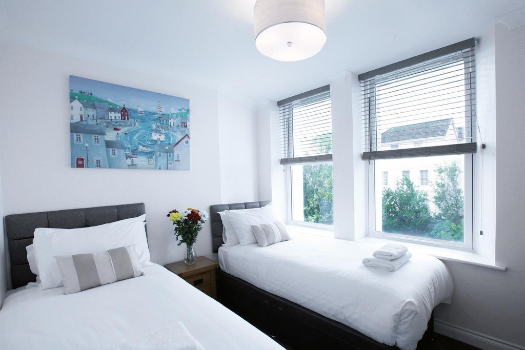 Austens Apartments Торки Екстериор снимка