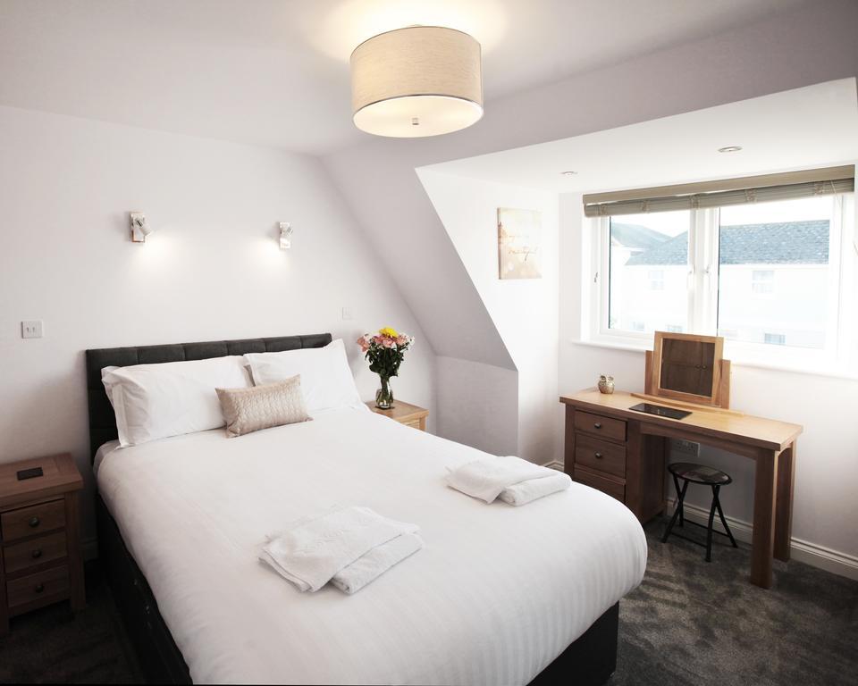 Austens Apartments Торки Екстериор снимка