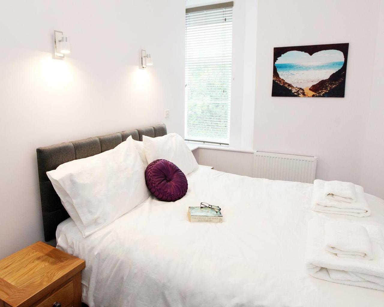 Austens Apartments Торки Екстериор снимка