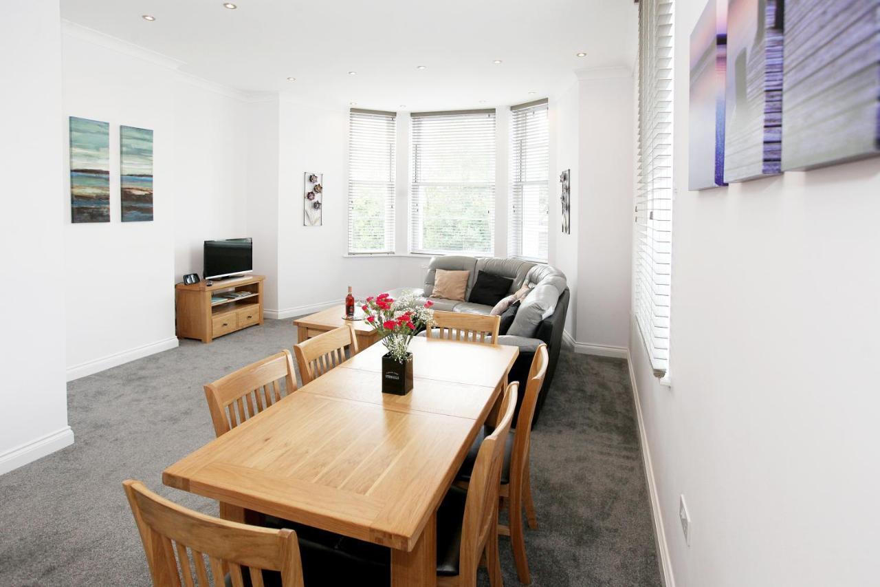 Austens Apartments Торки Екстериор снимка