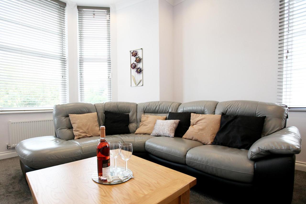 Austens Apartments Торки Екстериор снимка