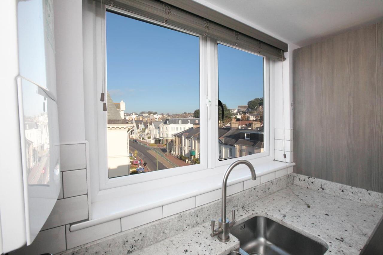 Austens Apartments Торки Екстериор снимка