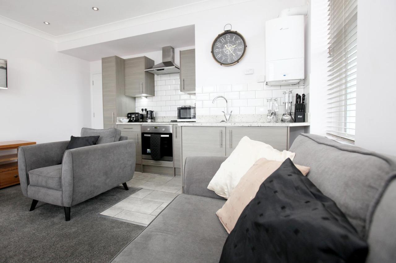 Austens Apartments Торки Екстериор снимка