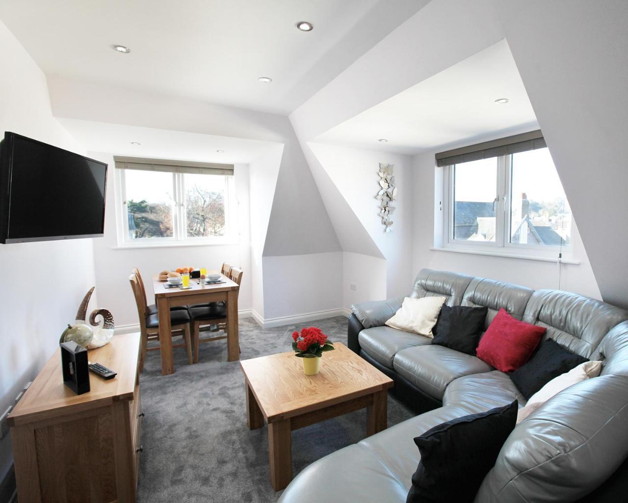 Austens Apartments Торки Екстериор снимка